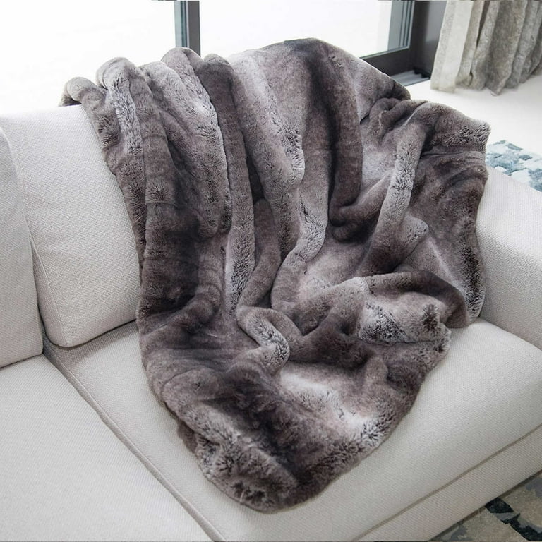 Mon chateau faux fur throw 60x70 deals