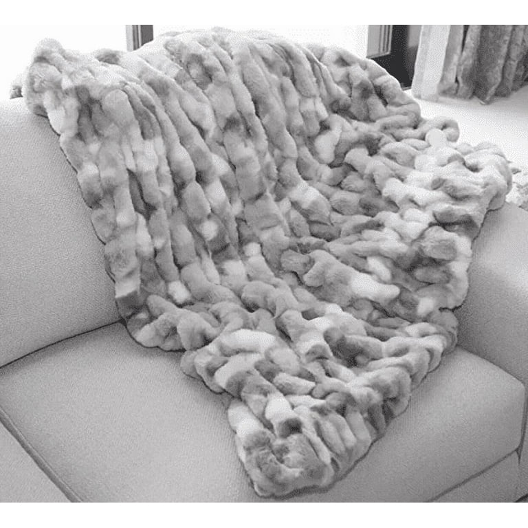 MON CHATEAU LUXURY Collection Luxe Faux Fur Throw/Blanket www