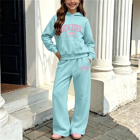 MOONDU Girls 2 Piece Sweatsuit Set with New York Print Hoodie and Wide Leg Sweatpants, Fleece Lined Pullover and Pants Outfit, Casual Warm Activewear for Fall Winter