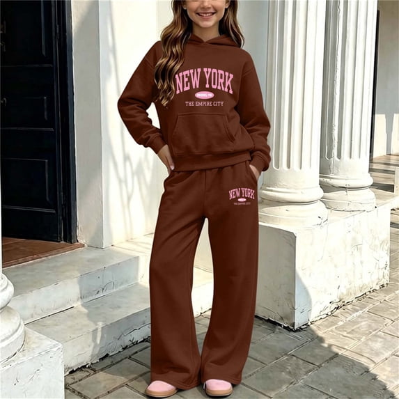 MOONDU Girls 2 Piece Sweatsuit Set with New York Print Hoodie and Wide Leg Sweatpants, Fleece Lined Pullover and Pants Outfit, Casual Warm Activewear for Fall Winter