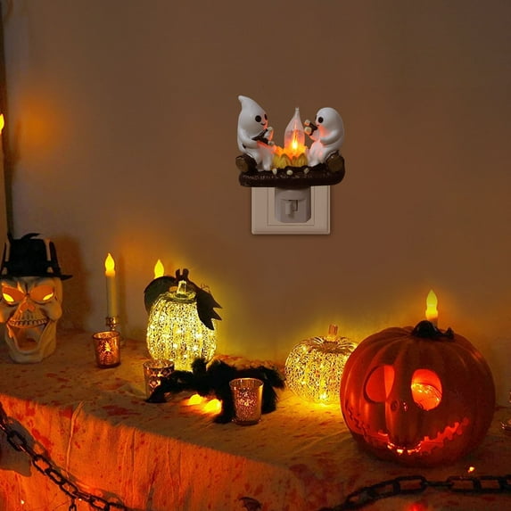 MOQIN Ghost Campfire Flickering Nightlight, Halloween Party Decoration, Faux Campfire Night Light Plug into Wall,Spooky Fire Marshmallow Night Light Halloween Gifts
