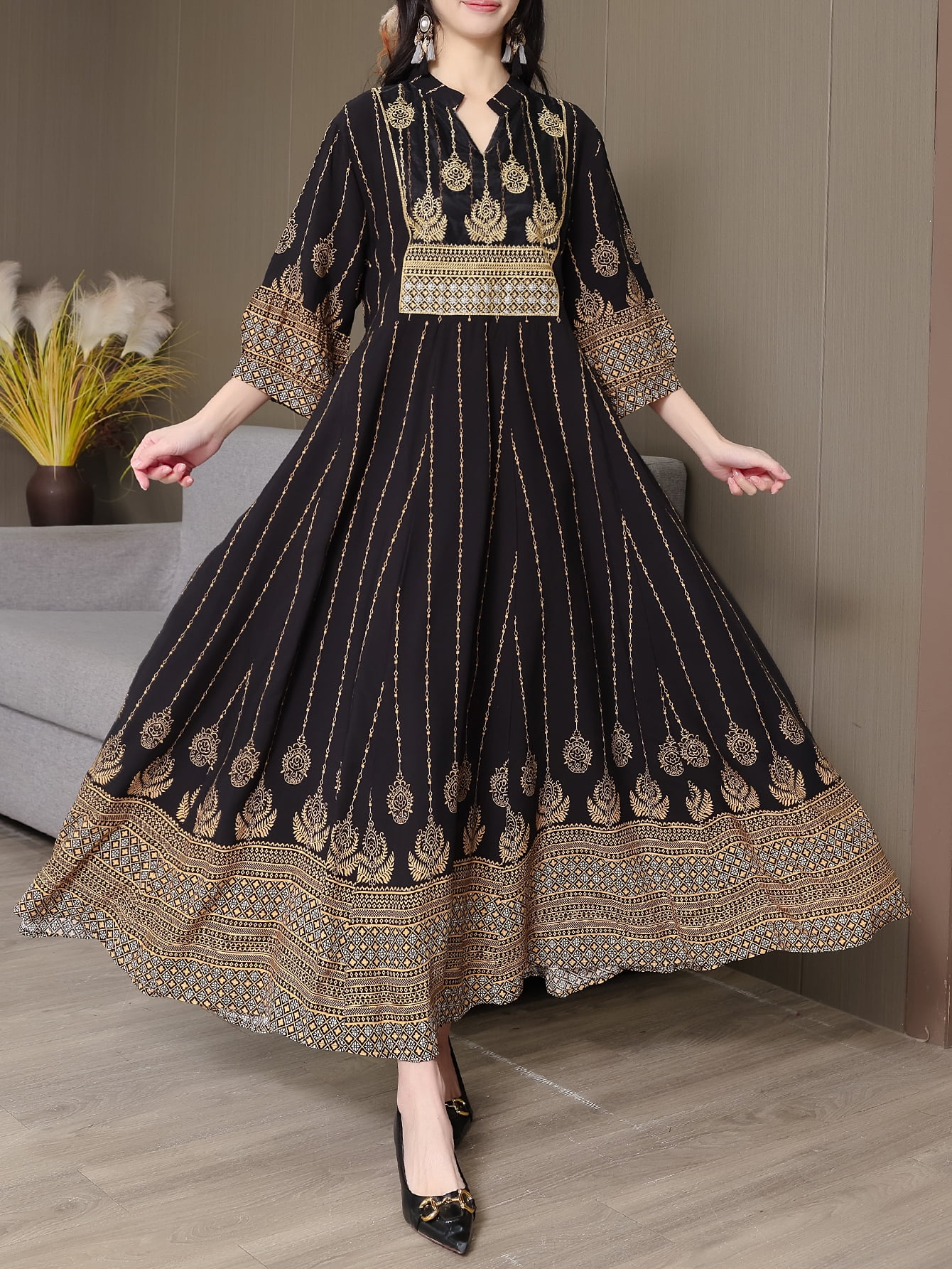 paisley dress women Women's Print Maxi M and the convenient side zipper ensures easy dressing Paisley Satin Lace Trim Bias