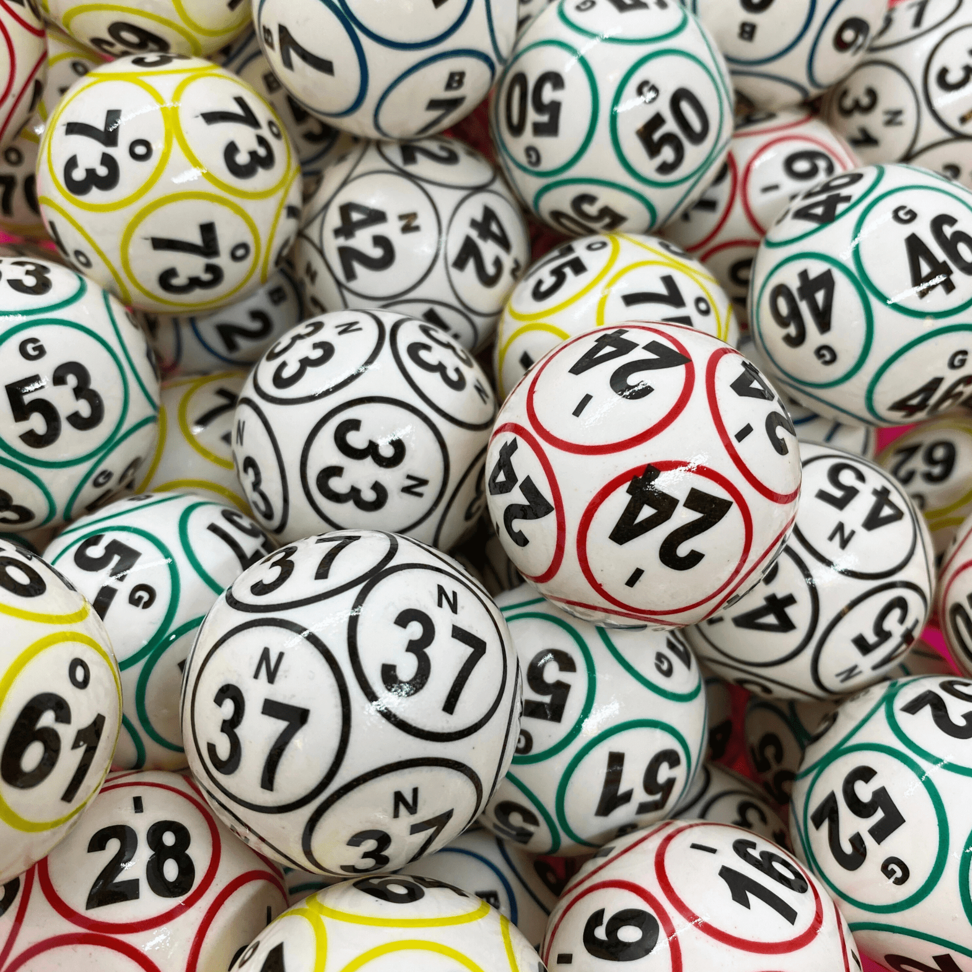 MR CHIPS Professional Numbered 1.5 Inch (38 mm) Bingo Balls 5 Color