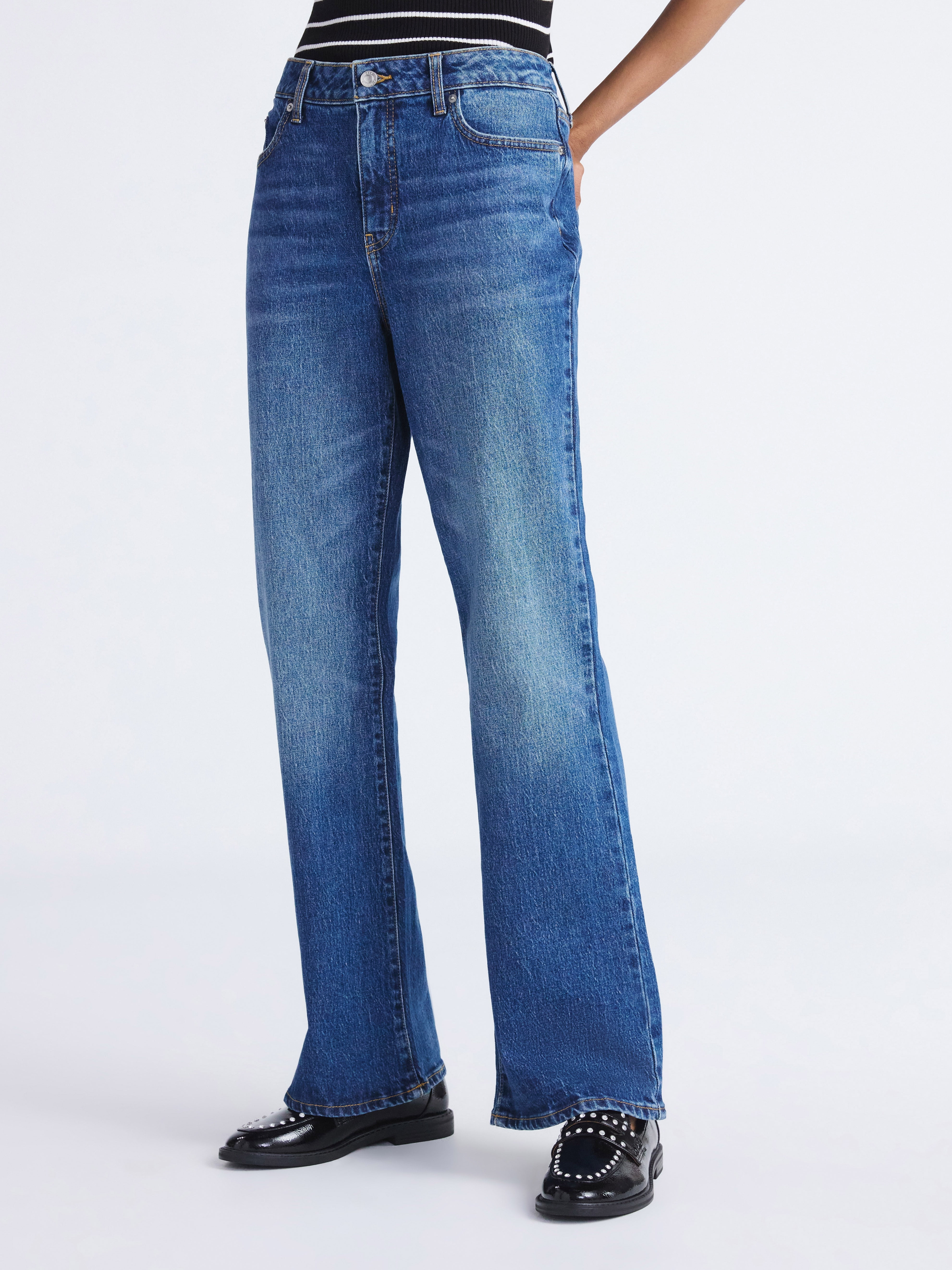 Free Assembly Women's Mid Rise Full Length Bootcut Jeans, 32" Inseam, Sizes 0-20