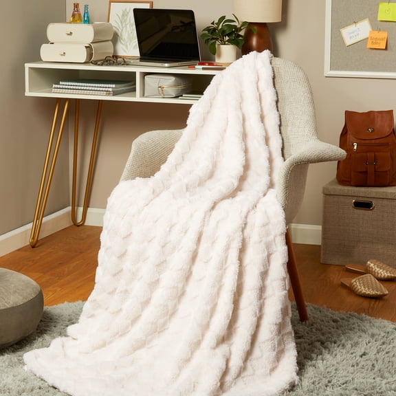 Mainstays by Becky G. & Alejandra Ivory Faux Fur Throw, 50" x 60"