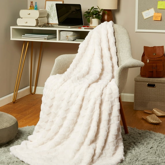 Mainstays by Becky G. & Alejandra Ivory Faux Fur Throw, 50" x 60"