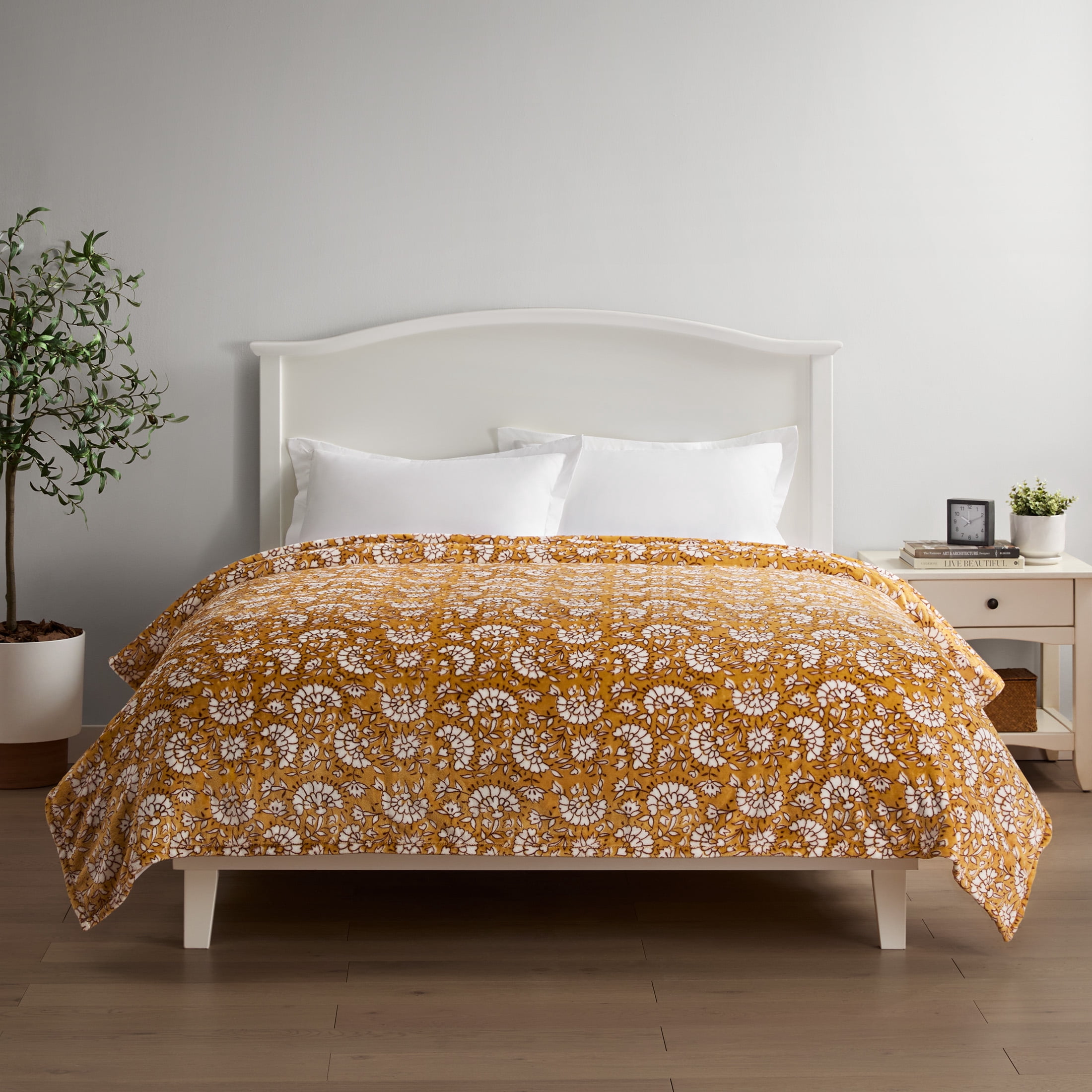 Mainstays Super Soft Velvet Plush Bed Blanket, Yellow Floral, Full/Queen Size