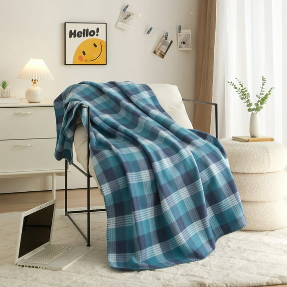 Mainstays Mainstays Cozy Fleece Throw, Blue Plaid, 50"x 60", All Ages