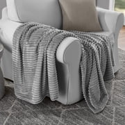 Mainstays Textured Plush Oversized Throw Blanket, Soft Silver, 50 x 72 in