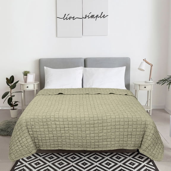 Mainstays Check Matelasse Quilt, Bay Leaf Green, Full/Queen
