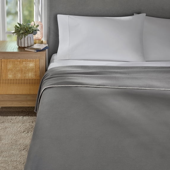Mainstays Super Soft Fleece Bed Blanket, Soothing Grey, Twin Size