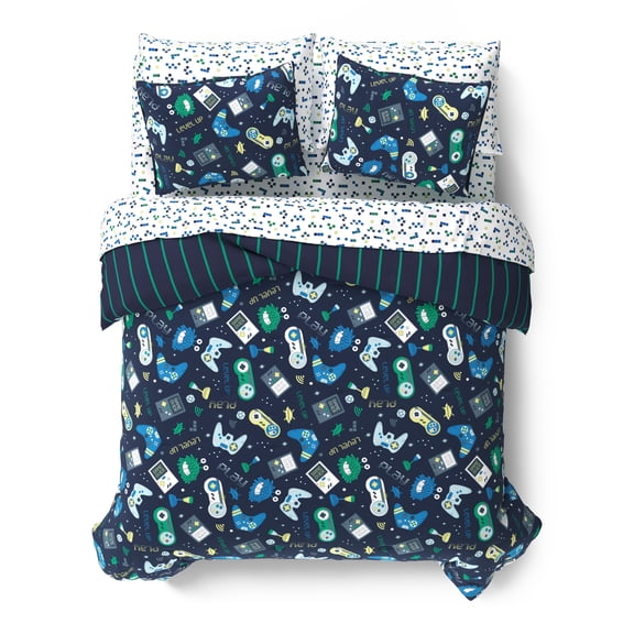 Mainstays Kids Glow in the Dark Gamer Reversible Comforter Set with Sheets, Full, 7 Pieces