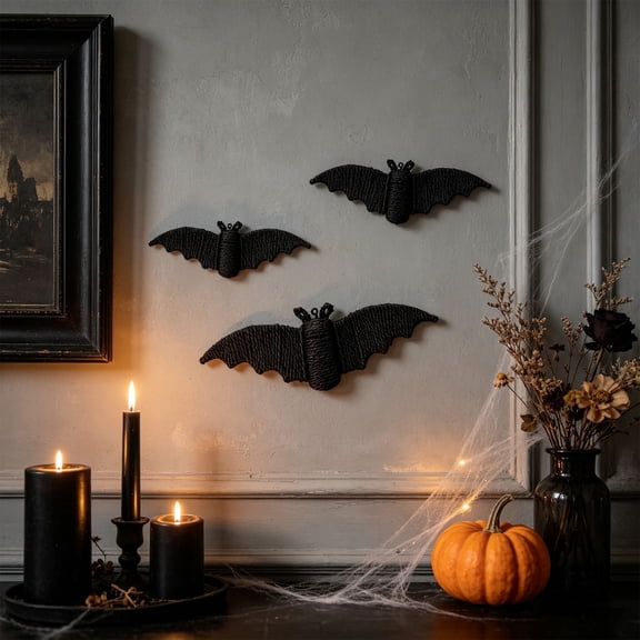 MYUNNIL 3 Pcs Woven Rattan Bat Wall Hanging, 3D Gothic Spooky Handcrafted Black Wicker Bats with Hanging Ring, Farmhouse Rustic Halloween Decoration for Home Fireplace Door Display, 6/7/9 Inch