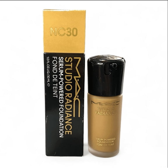 MAC Studio Radiance Serum-Powered Foundation - NC40 (Medium beige with golden peach undertone for medium skin) 1oz