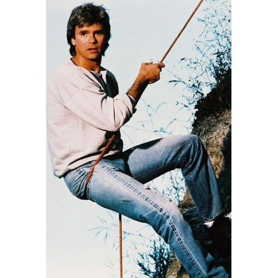 Macgyver Richard Dean Anderson 24X36 Poster Climb Rope