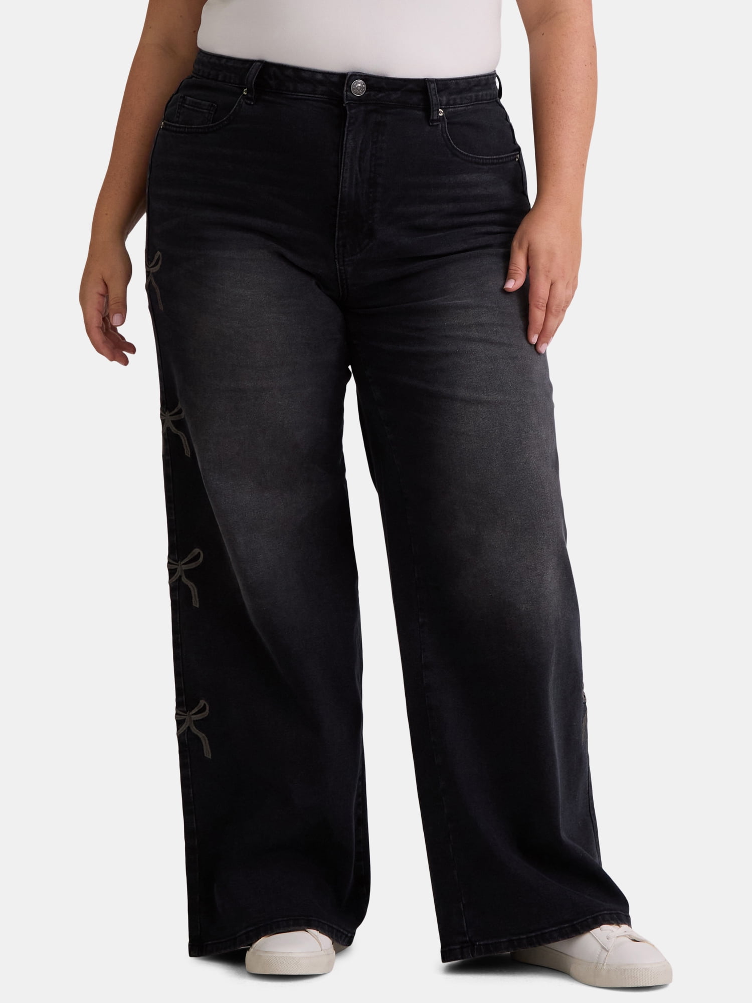 Madden NYC Women's Plus Ultra 90's Jeans with Bow Accents Madden NYC Women's Plus Ultra 90's Jeans with Bow Accents