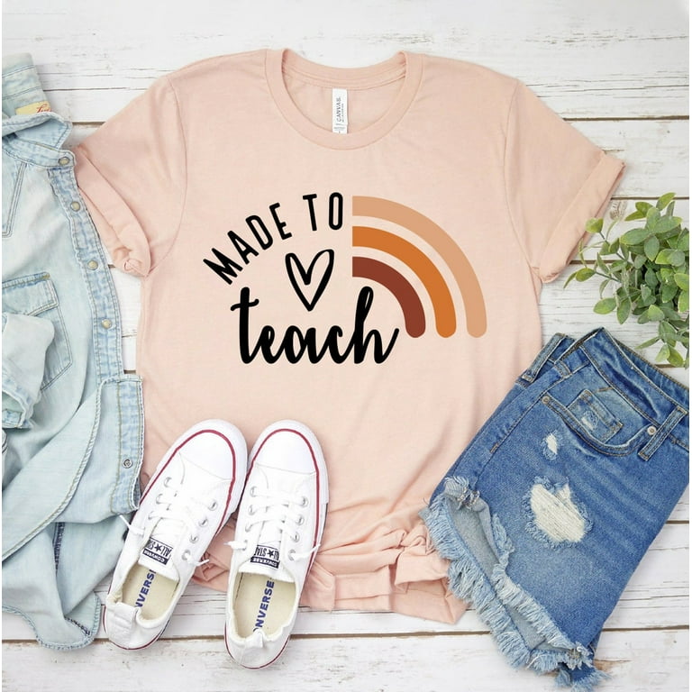 Love Kindergarten Christmas Teacher T-Shirt Love Kindergarten Christmas Teacher T-Shirt