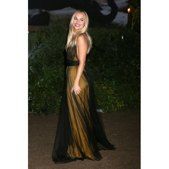 Madison Iseman At Arrivals For Jumanji Welcome To The Jungle Premiere Tcl Chinese Theatre Los