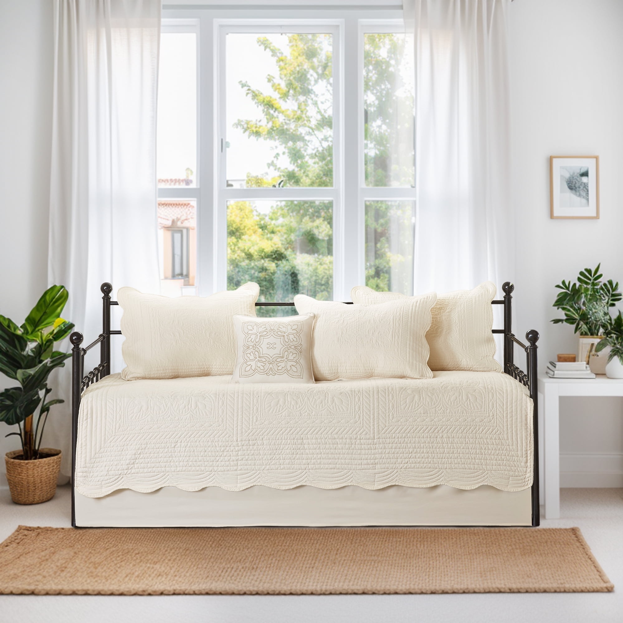 Cream Microfiber Reversible Scalloped Edge Daybed Cover Set