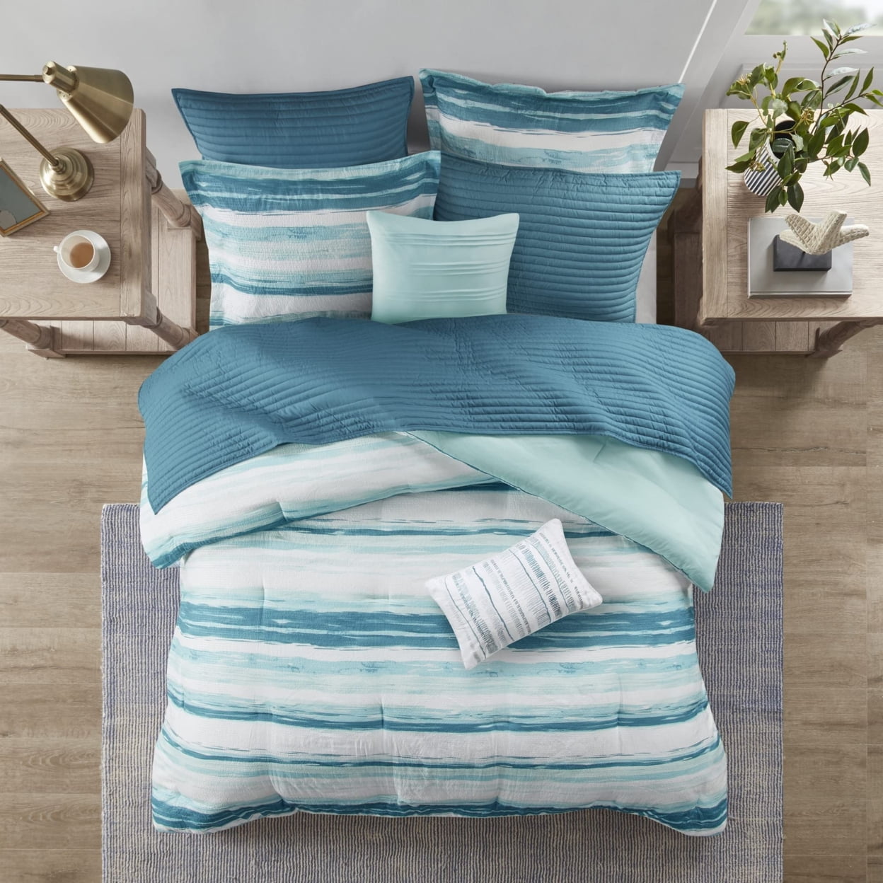 Aqua Microfiber Reversible Full Comforter Set with Channel Stitch