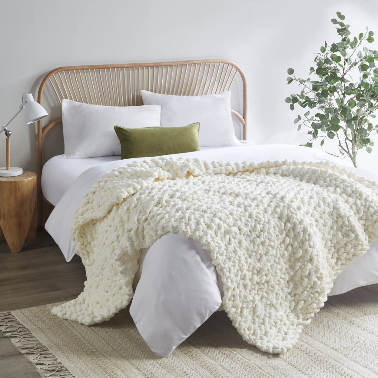 Ivory Chenille Luxurious Chunky Knit 50"x60" Throw Blanket