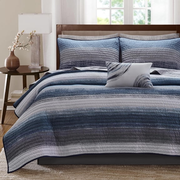Madison Park Full Size 8 Piece Quilt Set with Cotton Bed Sheets ,Reversible Bed Cover for All Seasons,Navy