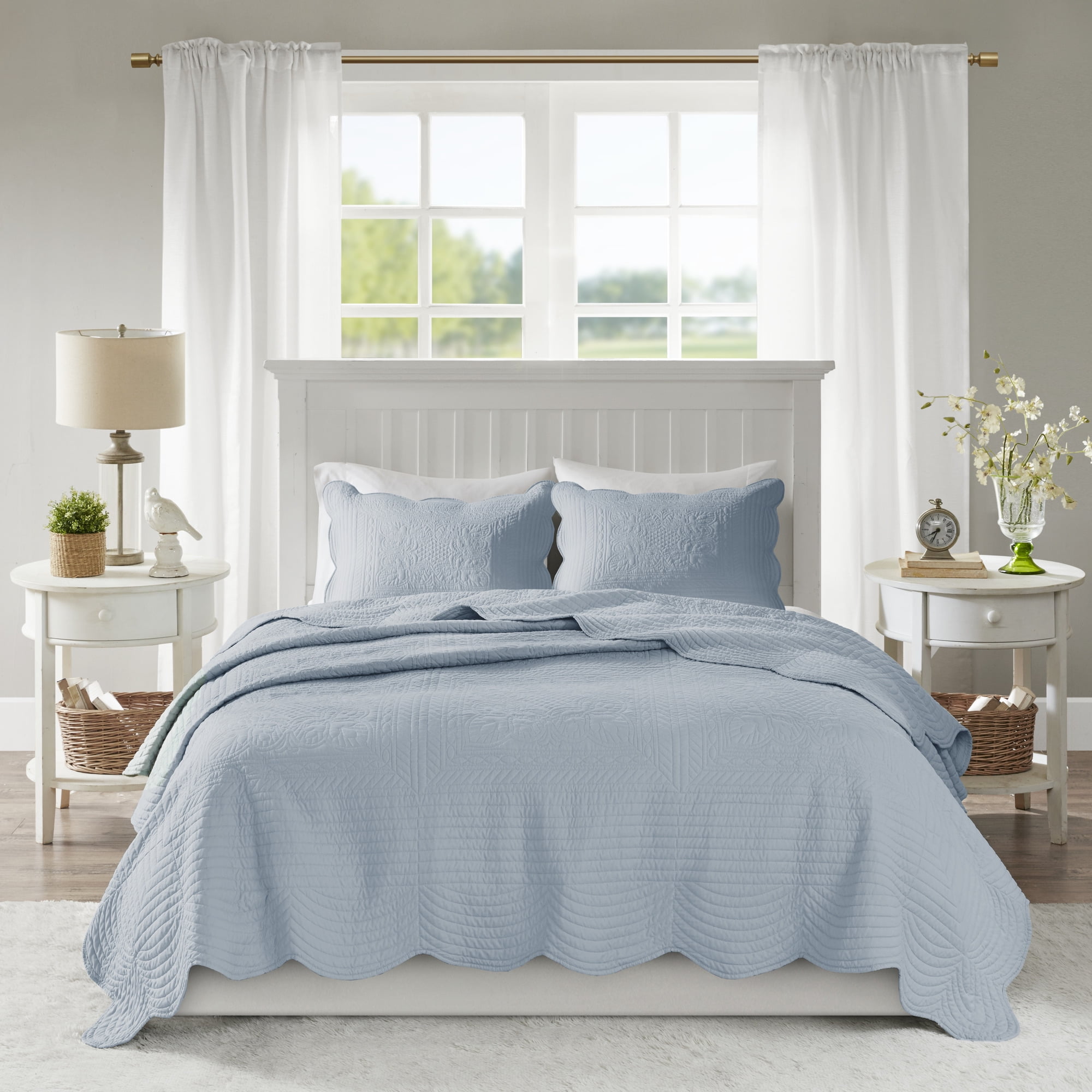 Blue Full Microfiber Reversible Scalloped Edge Quilt Set