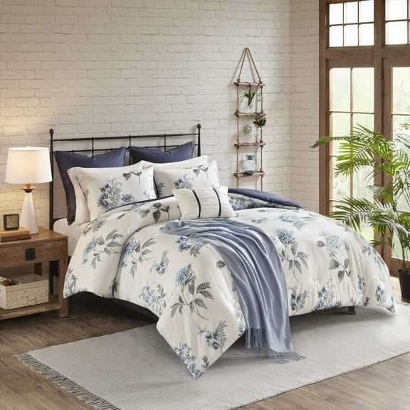 Madison Park 7-Piece Seersucker Comforter Set with Blanket,,Full/Queen, Blue