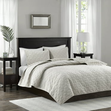 Madison Park Harper Full/Queen 3 Piece Velvet Quilt Set in Ivory