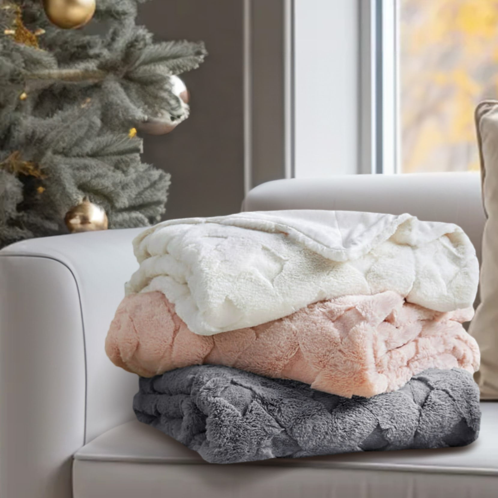 Martha Stewart Collection Lattice Faux Fur Throw 50 x 60 Gray