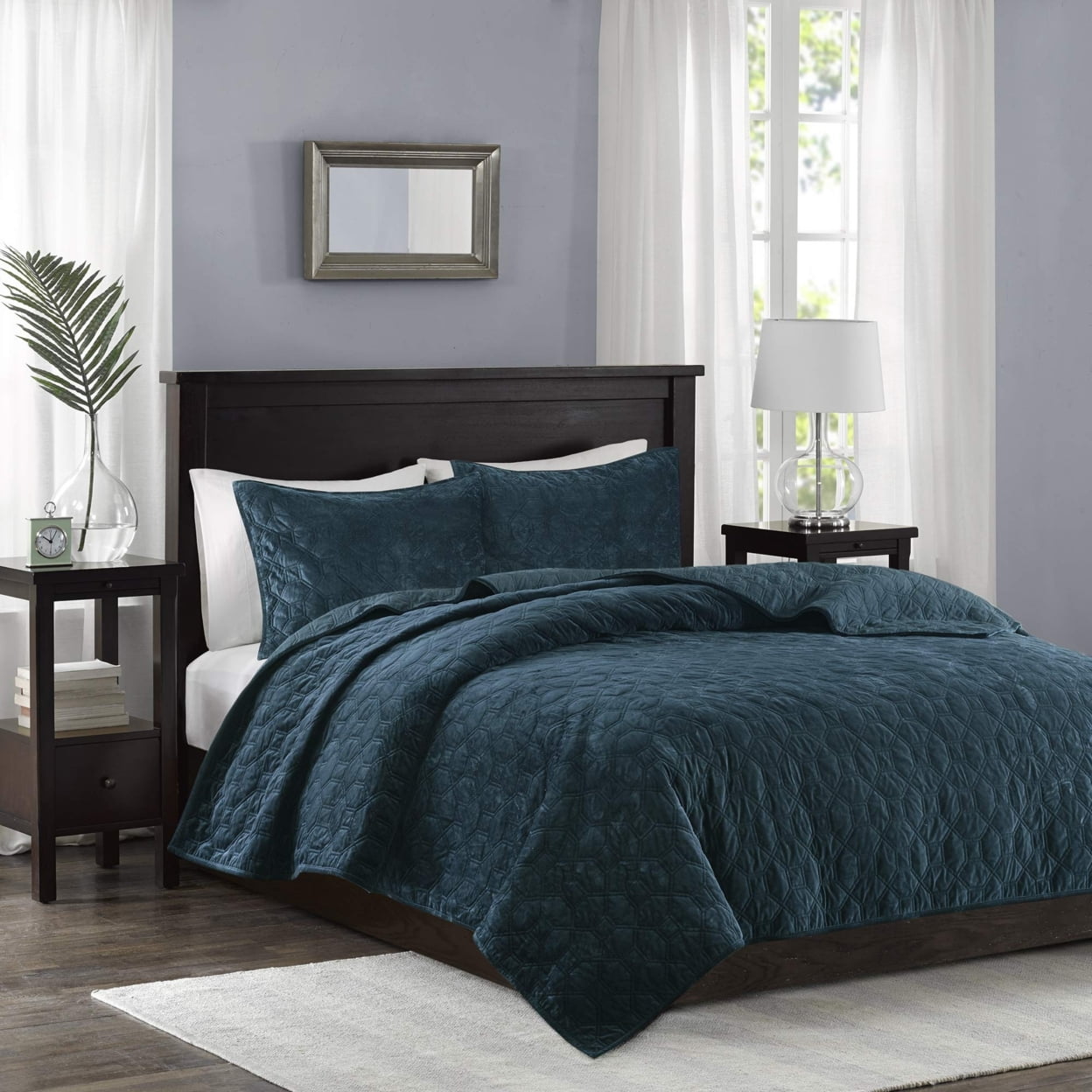 Ivory King Reversible Velvet Quilt Set with Shams