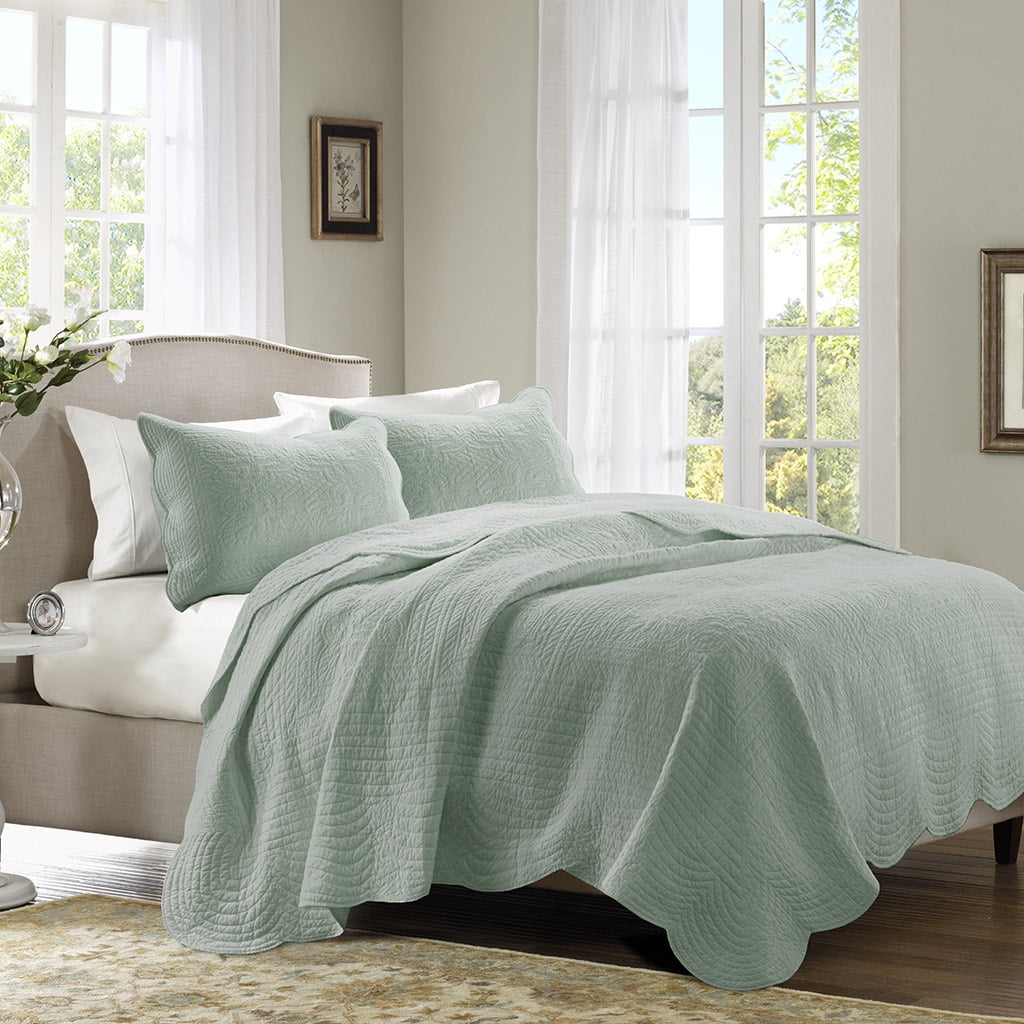 King Seafoam Green Microfiber Reversible Quilt Set