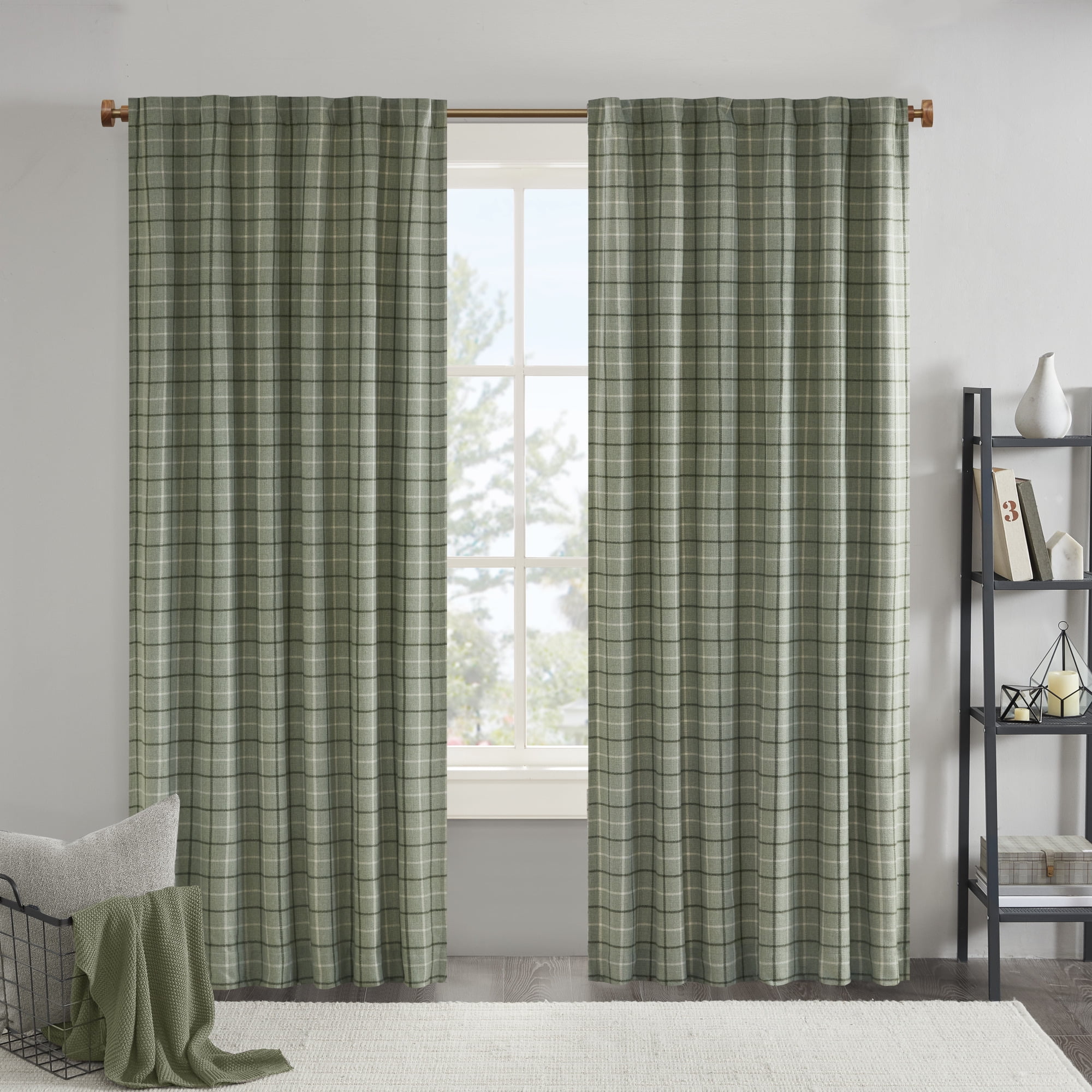 Green Plaid Light-Filtering Polyester Curtain Panel