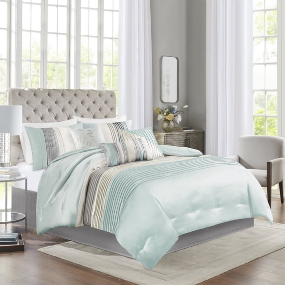 Madison Park Pintuck Comforter Set, Cal King, Elegant All Season Bedding, Aqua
