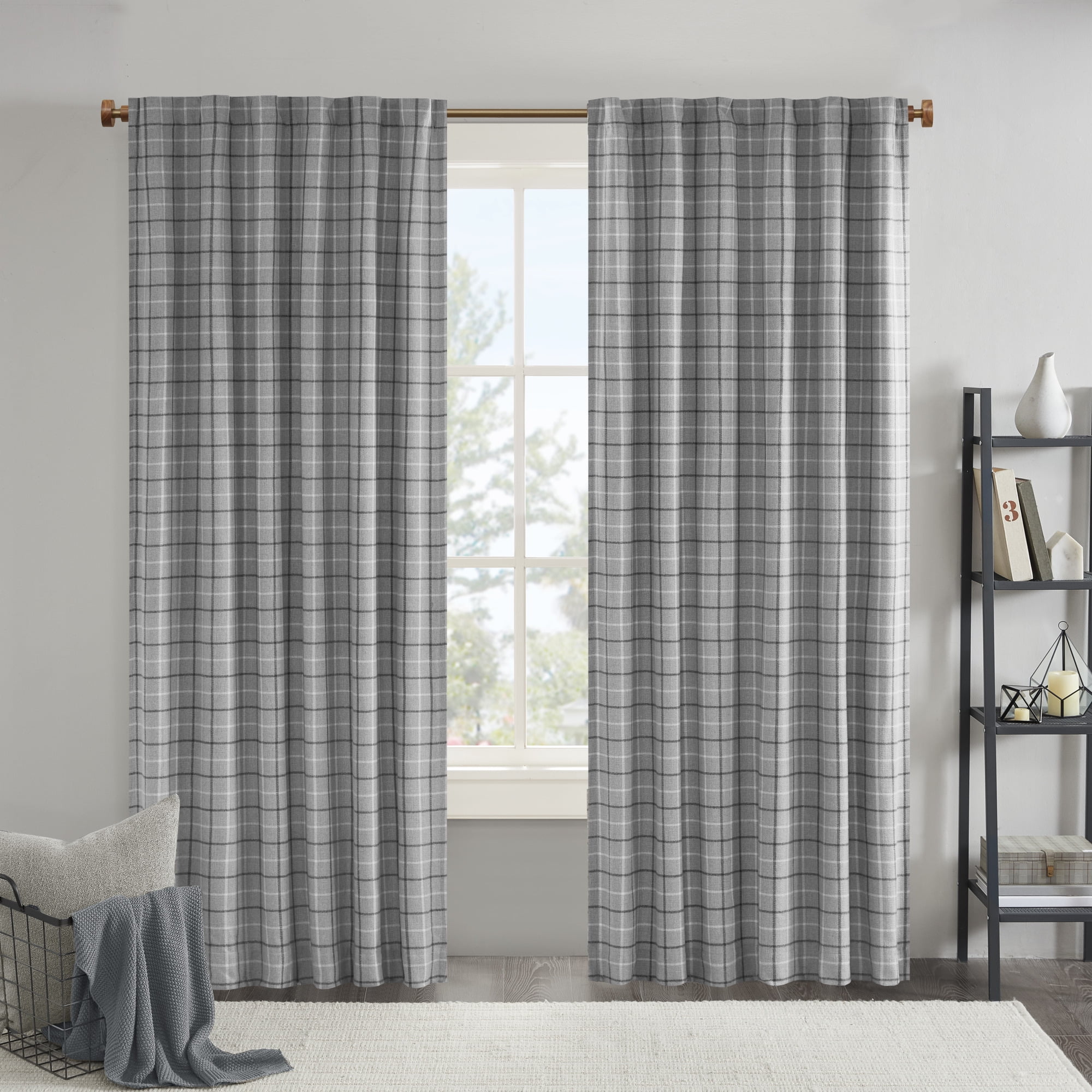 Gray Plaid Light-Filtering Polyester Curtain Panel with Fleece Lining