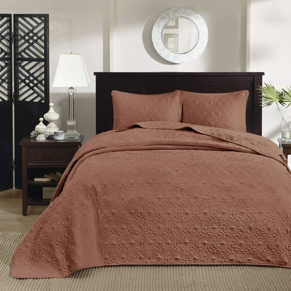 Regency Heights Quebec 3 Piece Bedspread Set Lightweight Reversible Bedding Set, Queen, Beige