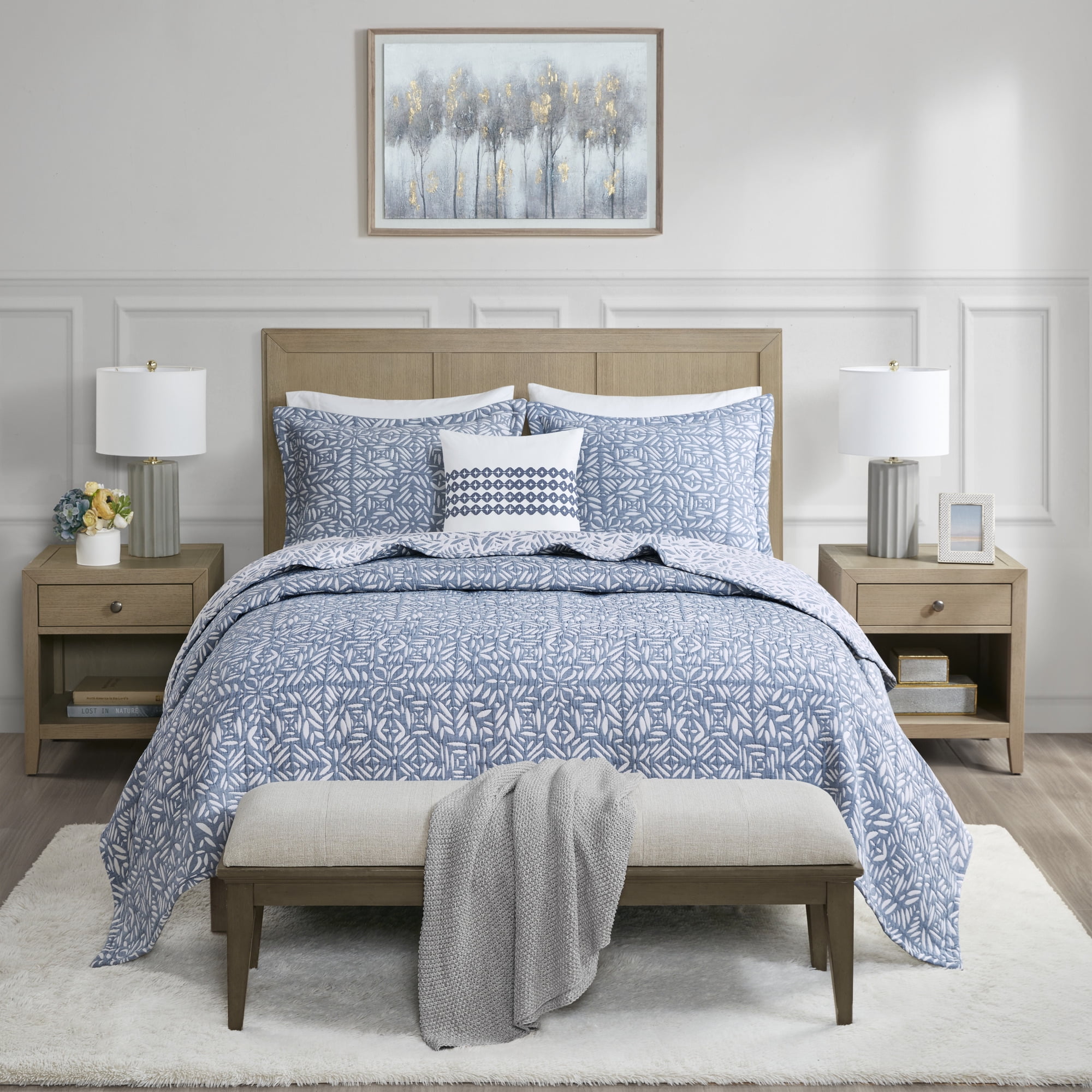 Blue Reversible Cotton King Quilt Set with Embroidered Pillow