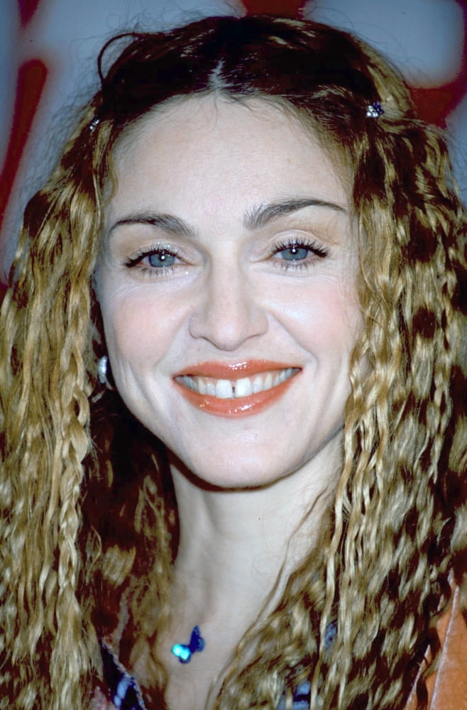Madonna As A Presenter At The Nickelodeon KidS Choice Awards Canvas Art - (16 x 20)