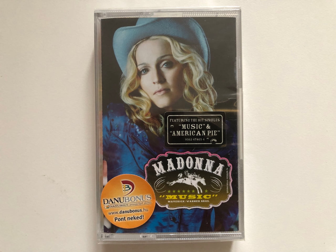 Madonna Music / Featuring The Hit Singles ''Music'' & ''American Pie'' / Warner Bros. Records Audio Cassette / 9362-47865-4