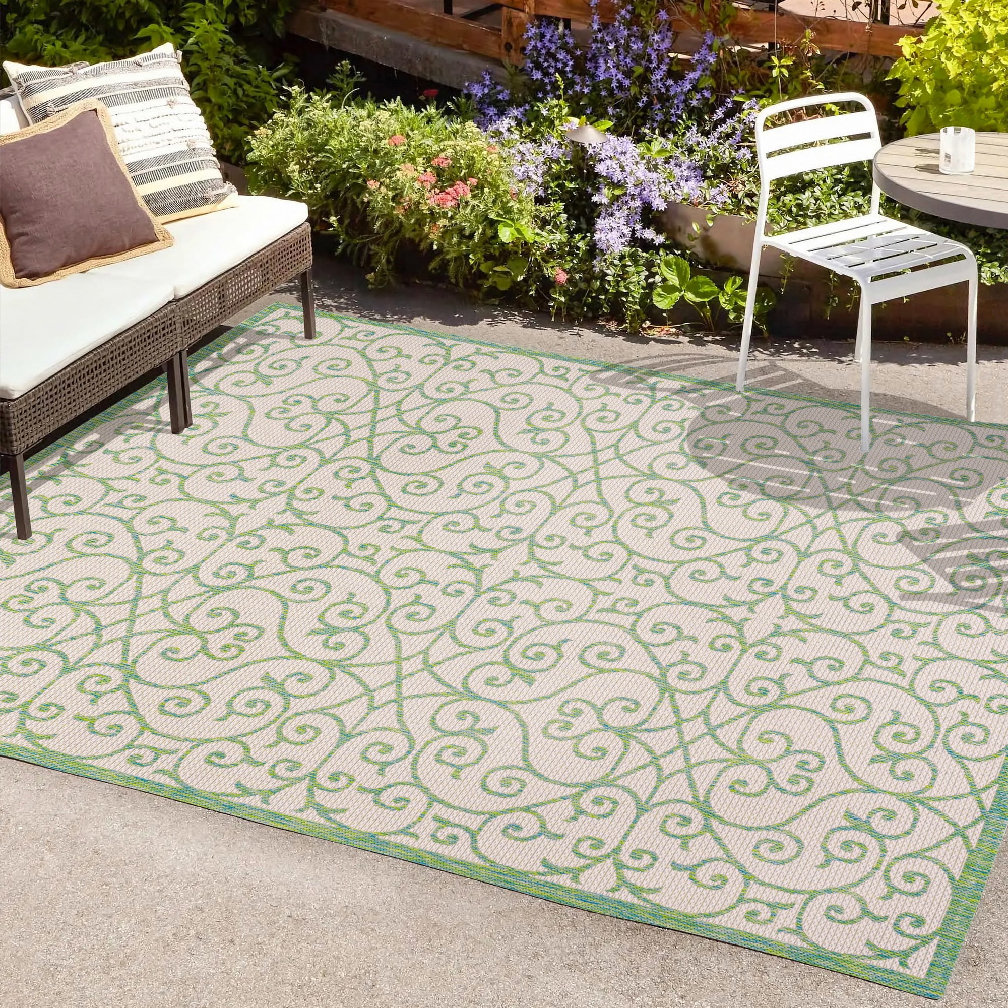 Handmade Geometric Gray Synthetic 4'x6' Easy-Care Area Rug