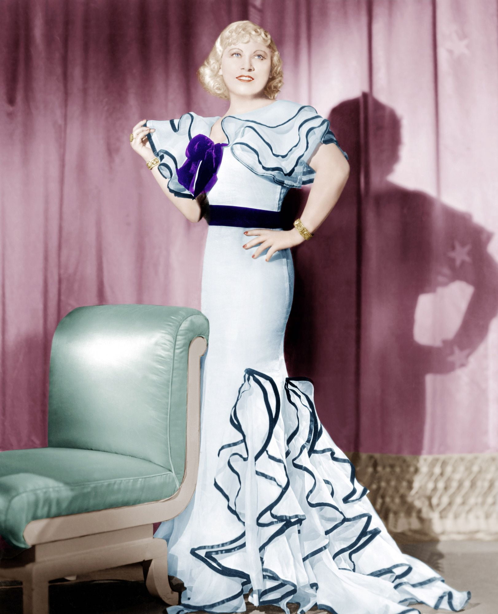 Mae West Canvas Art - (16 x 20)