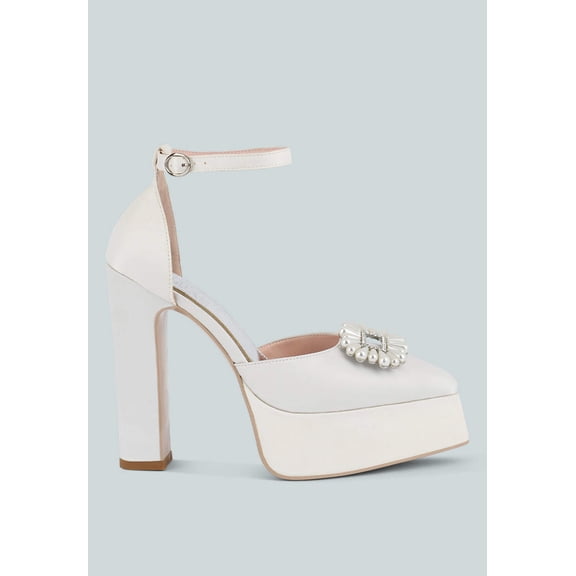 Maeissa Pearls Brooch Detail Platform Block Heel Sandals