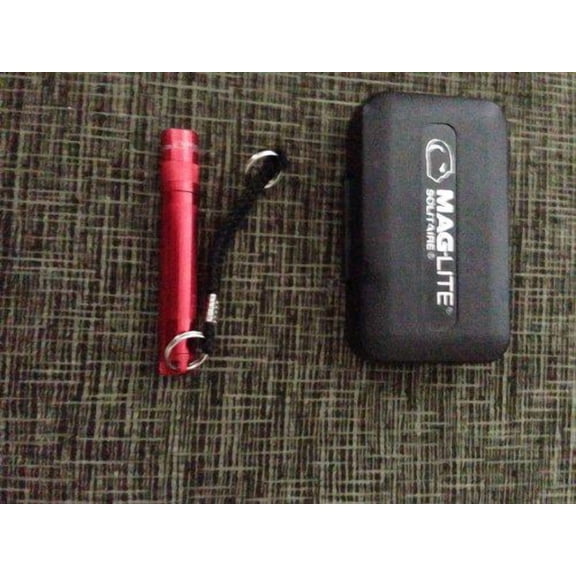 maglite ml60033-brk solitaire led red