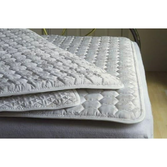 Magnetic Mattress Pad - Standard Split Queen (Half of a Queen Bed) 1" Thick (Powerful Ceramic Magnets Mfg. Br Core Gauss Rating is 3,550-3,950 per Magnet). Made in The USA Over 25 yrs