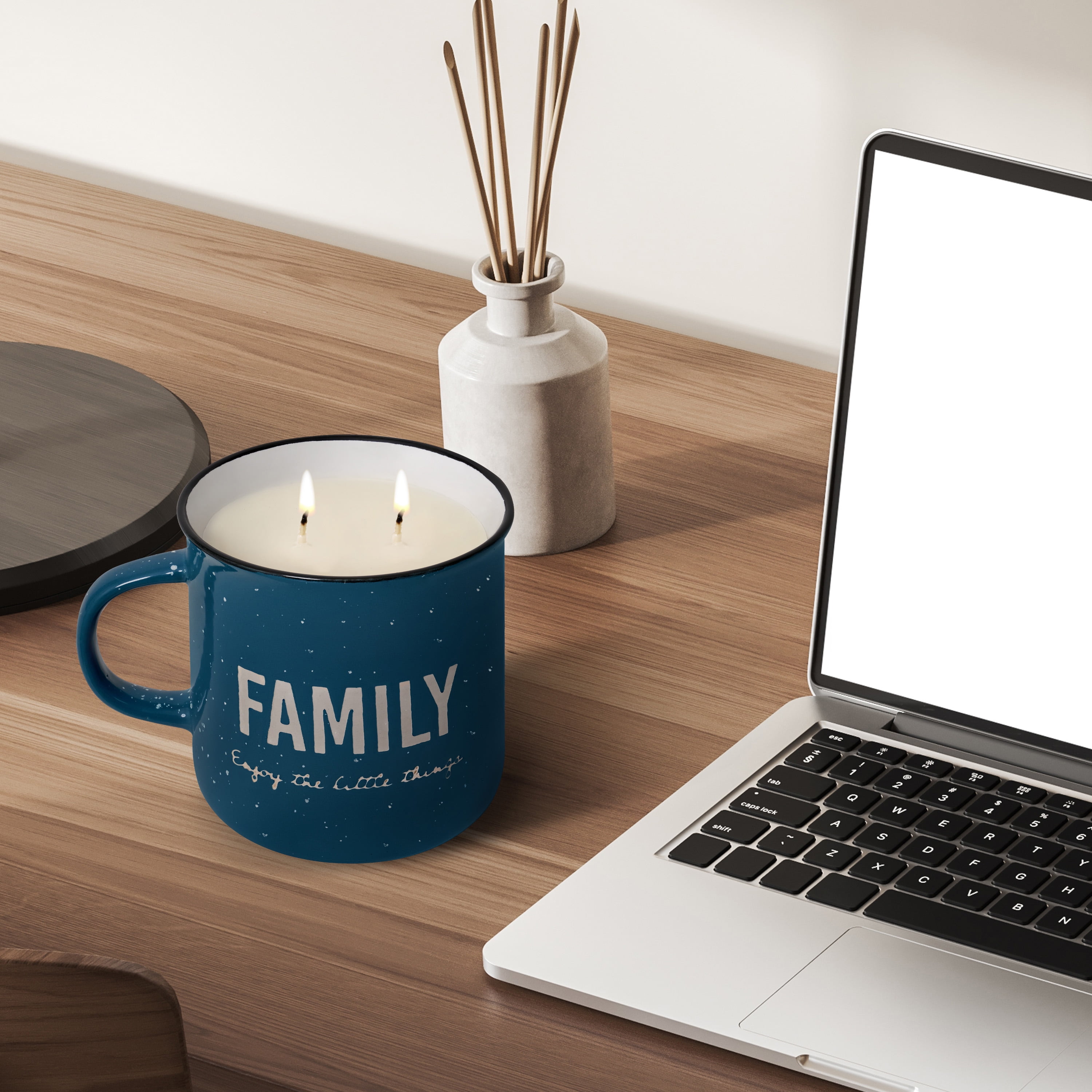 Mainstay 13oz Family Mug Candle Country Holiday Scented