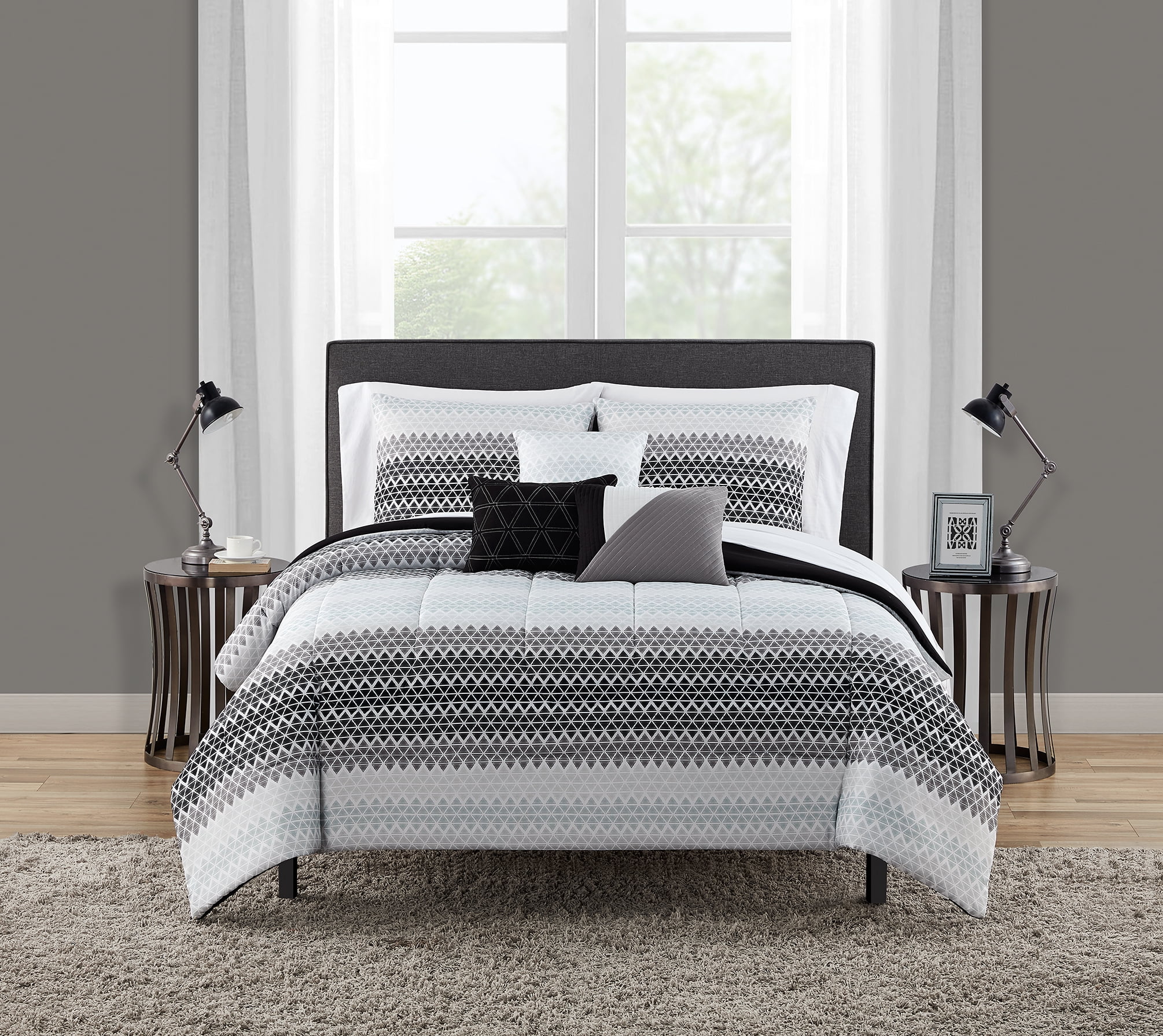 Mainstays 10-Piece Black and White Ombre Geometric Bed in a Bag, King