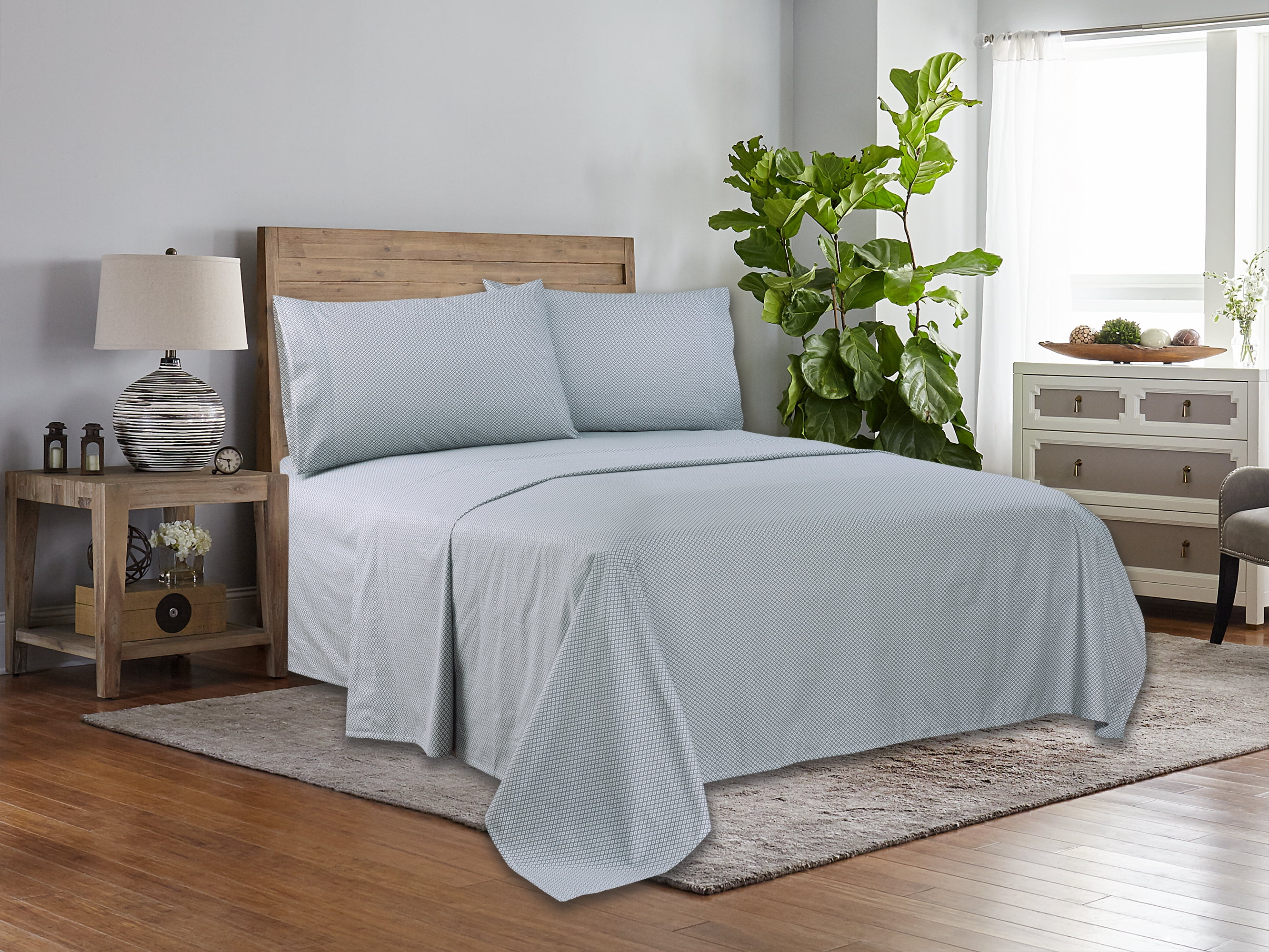 Mainstays 300 Thread Count Easy Care Percale Bed Sheet Set, King, Grey Geo, 4 Piece