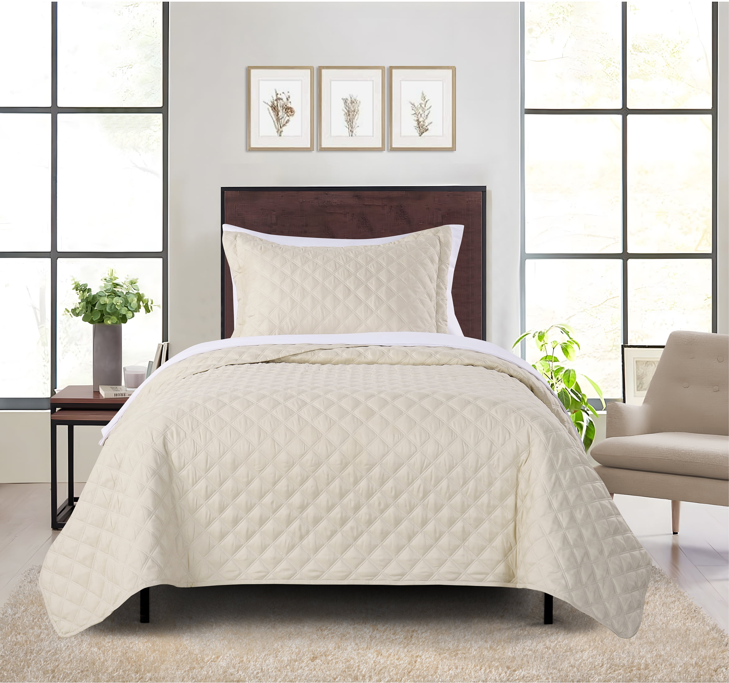 Mainstays 5 Piece Beige Reversible Quilt Set with White Sheets, Twin-XL