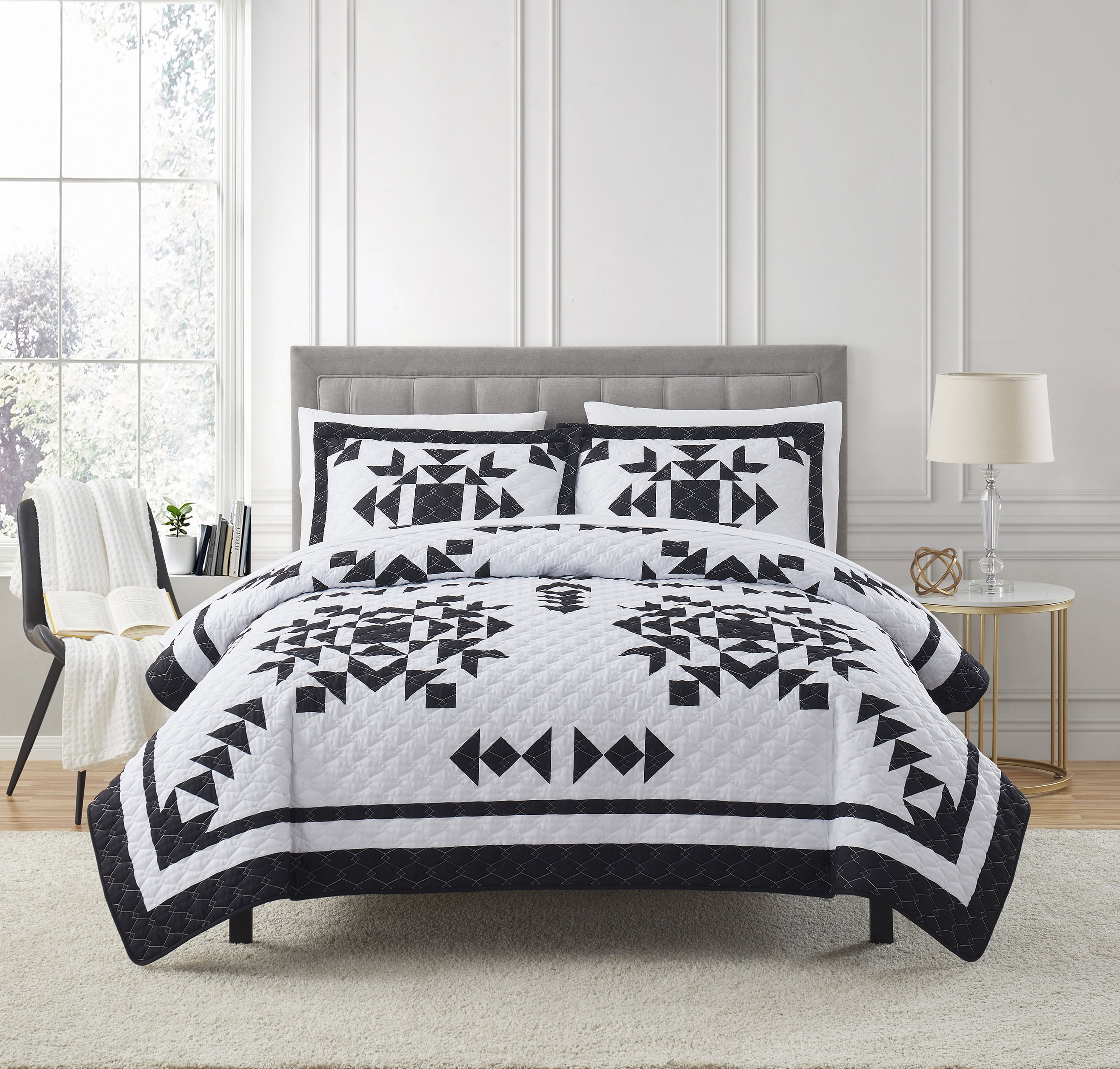 Mainstays 7 Piece Black & White Quilt Set with Sheets, Full