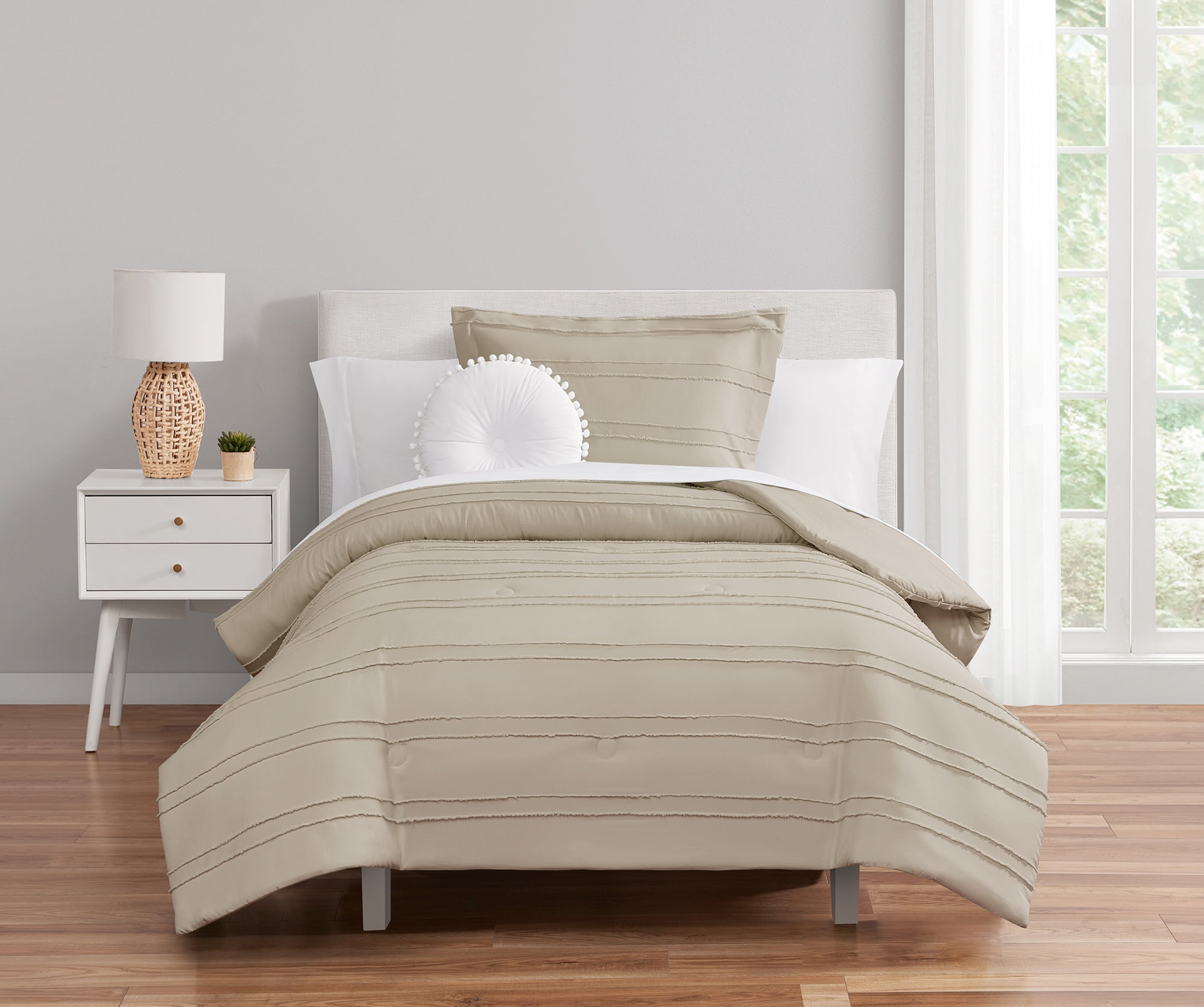 Mainstays 7 Piece Tan Stripe Bed in a Bag Comforter Set with Sheets, Twin/XL  (图1)